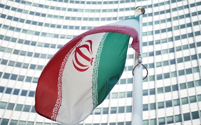 العرب والإيرانيون - برنامج إيران النووي