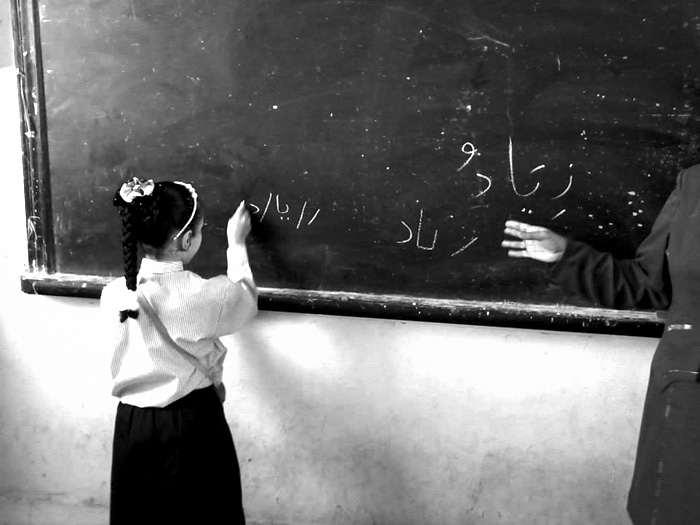 الأمية في مصر - تلاميذ مصر لا يجيدون القراءة والكتابة