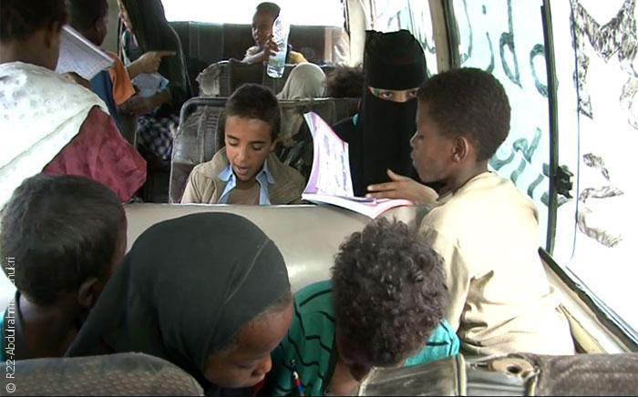 مدرسة موبايل سكول في اليمن - صورة 2