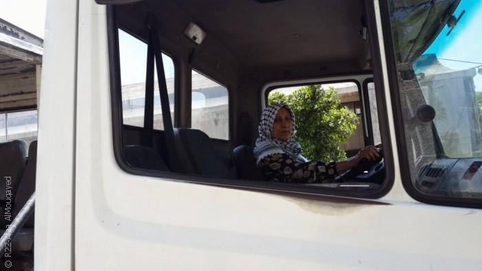 نساء من غزة يمارسن مهن الرجال - صورة 3