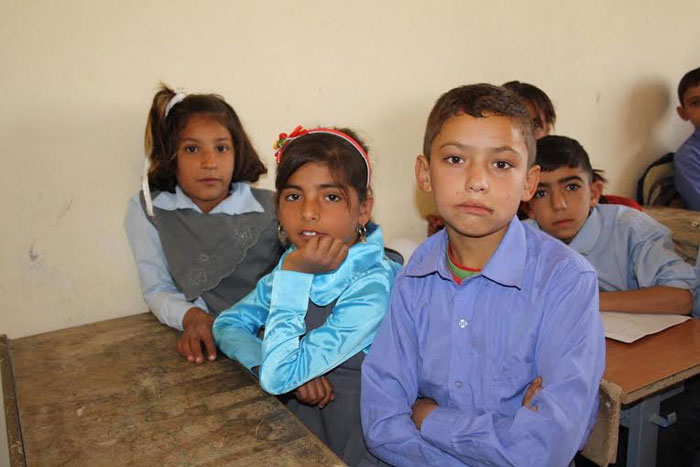الغجر في كردستان .. غجر كردستان يتخلون عن حياة الترحال - أطفال-غجر-في-المدرسة