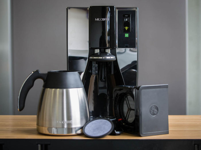 هدايا تكنولوجية يمكنكم شراؤها لأحبائكم هذا العيد - mr-coffee-smart-coffee-maker-product-photos