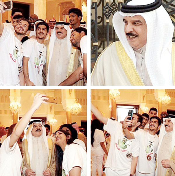 السياسيين العرب والسيلفي - ملك البحرين