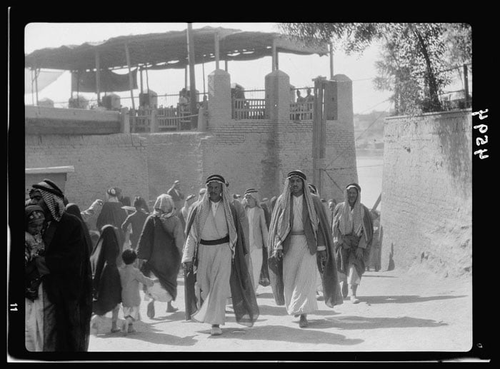 Baghdad-street-scenes_Library-of-Congress