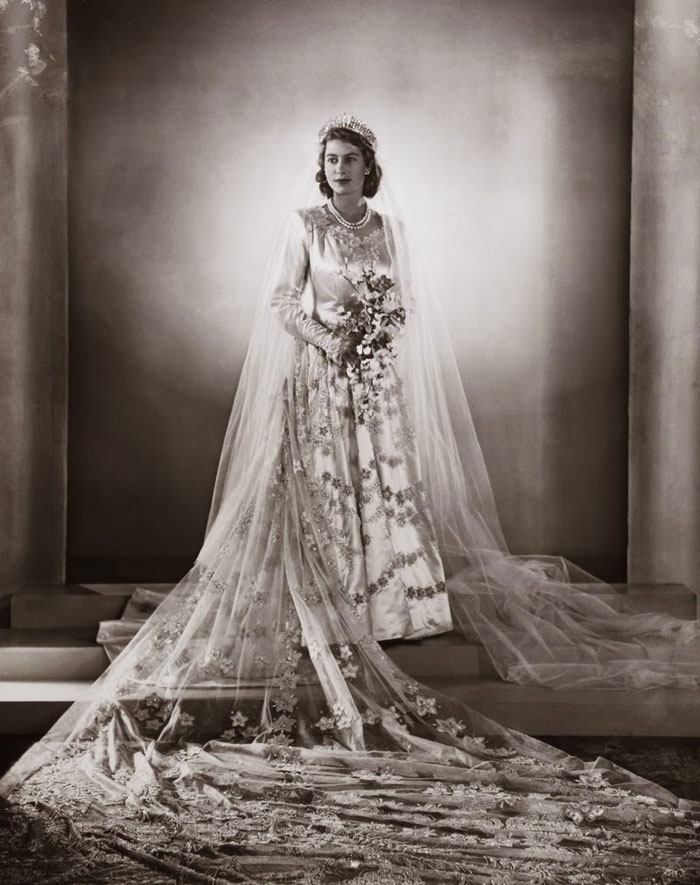 Queen-Liz's-Wedding-Dress