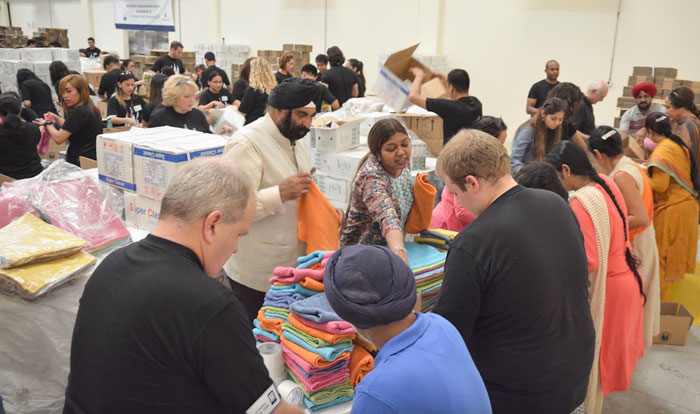 Members of The Church of Jesus Christ of Latter-day Saints and friends participate in humanitarian service in Dubai, UAE, November 2015